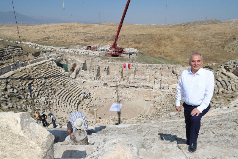 Büyükşehir, Denizli’nin tarihine sahip çıkıyor