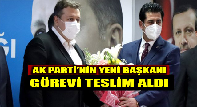 AK Parti İl Başkanlığına atanan Yücel Güngör bayrağı teslim aldı