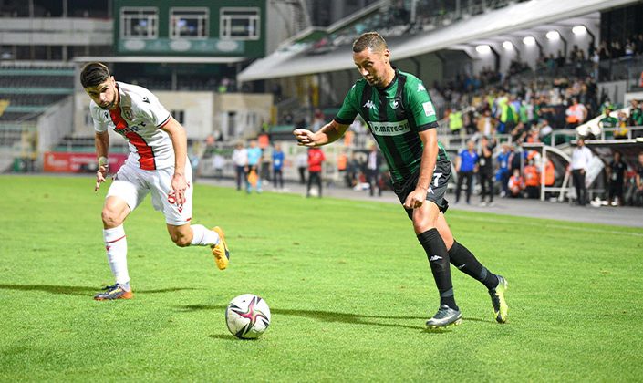 Horoz öne geçti devamını getiremedi!