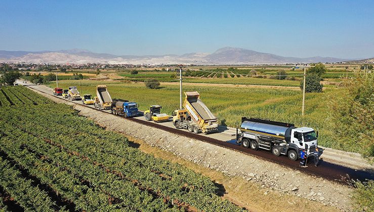 Büyükşehir’den 11 mahallenin ulaşım sorununa neşter