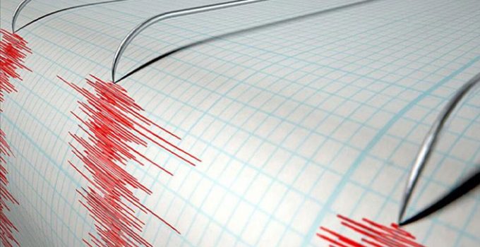 Denizli’de akşam saatlerinde deprem paniği!