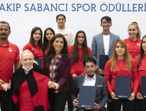 PAÜ’lü Milli Sporcuya Bir Ödül de Sabancı Vakfı’ndan!