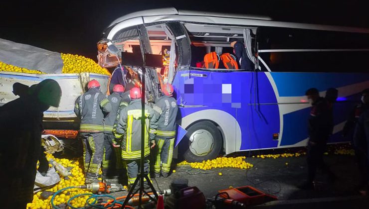 Denizli’de feci kaza! 1 ölü 23 yaralı!