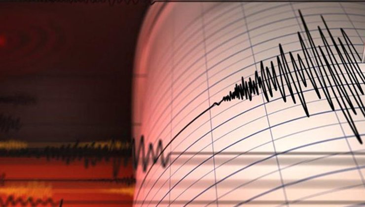 Denizli’de gece saatlerinde deprem paniği!