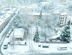 Çameli’de yoğun kar yağışı nedeniyle eğitime ara verildi!