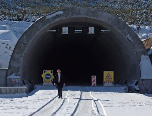 2 Yıl Önce Tamamlanan Honaz Tünelini Trafiğe Açmadılar!