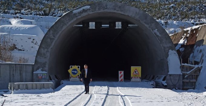 2 Yıl Önce Tamamlanan Honaz Tünelini Trafiğe Açmadılar!