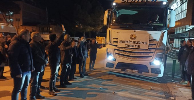 Depremzede vatandaşlarımıza Sarayköy’den yardımeli uzandı! Sarayköy belediyesi ve halkı yardım kampanyasında seferber oldu!