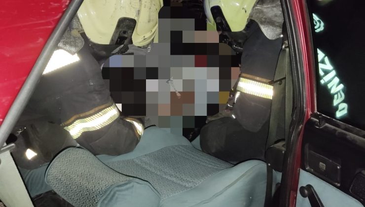 Denizli’de feci kaza! Otomobil sürücüsü yaralı olarak kurtarıldı, araç hurdaya döndü!