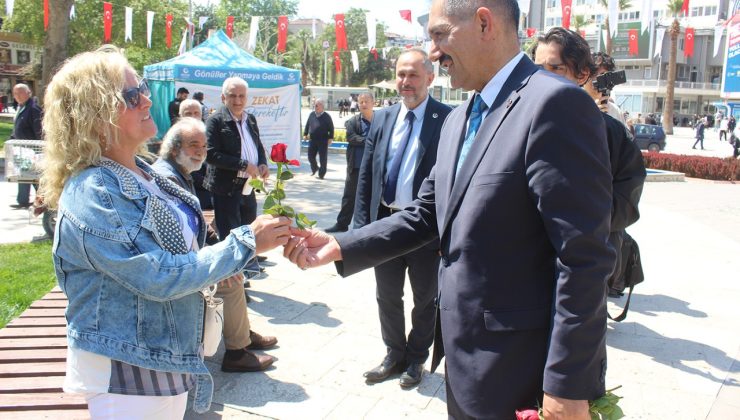 İsmail Karateke, “Toplumun her kesimiyle temas ediyoruz, ilgiden memnunuz”!