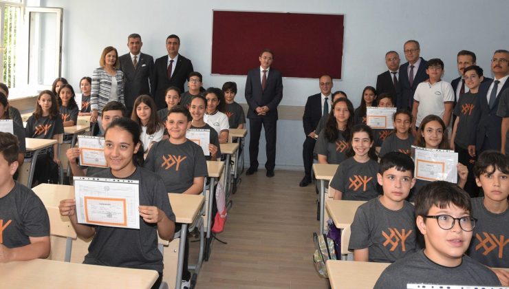 Denizli’de 188 Bin 774 Öğrenci Karnesini Aldı!