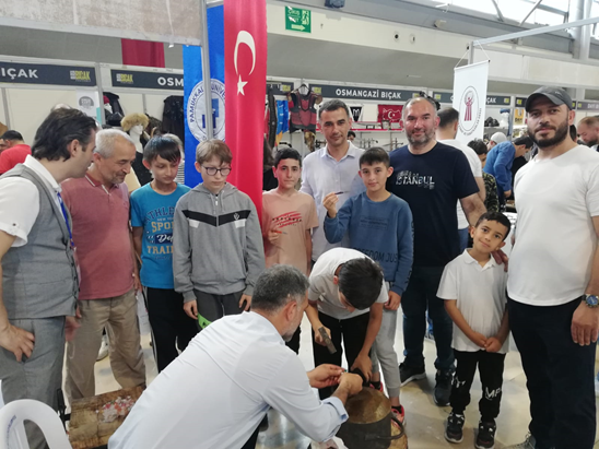 PAÜ Bıçakçılık Bölümü Akademisyenleri Bıçakçılık Fuarına Katıldı!