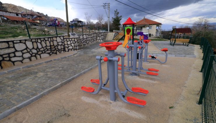 Honaz Parklarına Yeni Spor Aletleri!