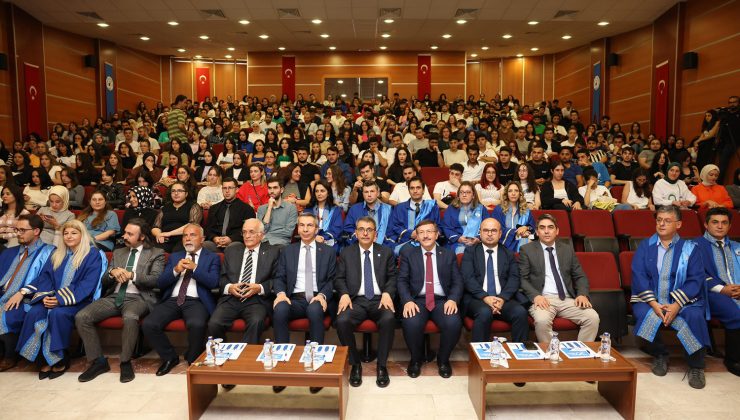Hukuk Fakültesi’nde 2023-2024 Eğitim Öğretim Yılı Açılış Dersi Yapıldı