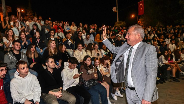 Başkan Zolan gençlerin festival coşkusuna ortak oldu