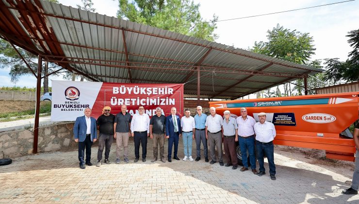 Başkan Zolan üreticinin yanında
