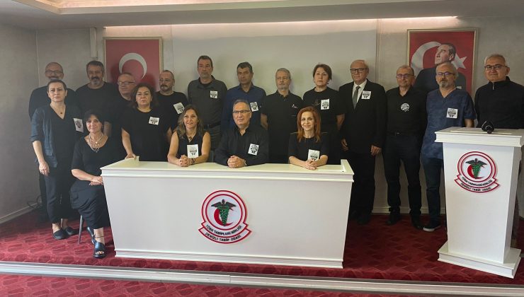 Beş Yıl Önce Sağlıkta Şiddet Nedeniyle Kaybettiğimiz Dr. Fikret Hacıosmanı Saygıyla Anıyoruz