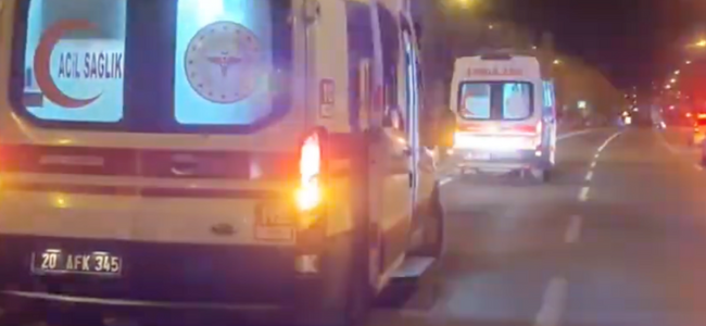 Denizli’de feci kaza! Polise çarpan motosikletli ve polis hastaneye kaldırıldı!