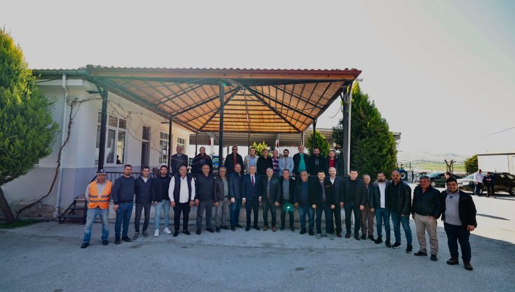 Başkan Zolan’dan Türkiye’nin ilk traktör galericilerine ziyaret