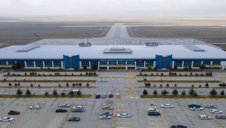 Çardak Hava Limanı 1 ayda 38 bin yolcu 350 ton yük taşıdı!