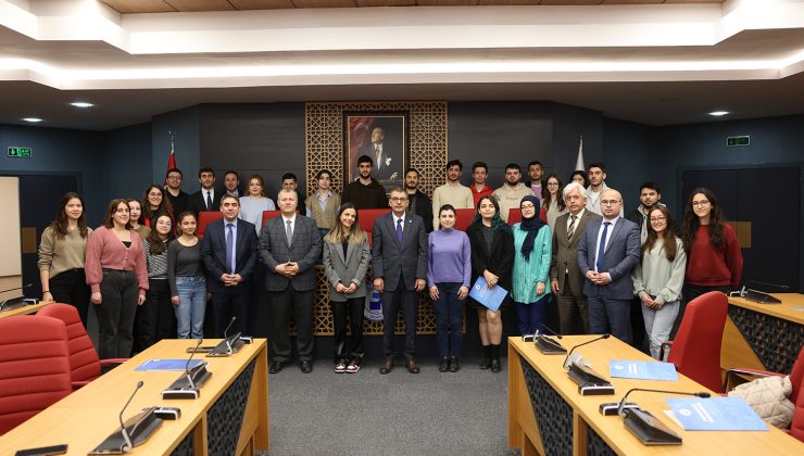 ‘İş Kulübü Eğitimi’ Alan Öğrencilere Sertifikaları Verildi